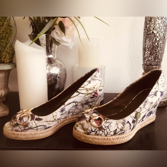 Gucci Flora Wedges 6.5 - Picture 7 of 12